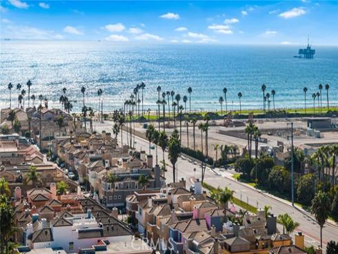 304  Goldenwest Street  , Huntington Beach, CA