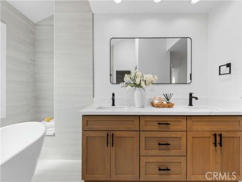 204  Lincoln Ave  , Huntington Beach, CA