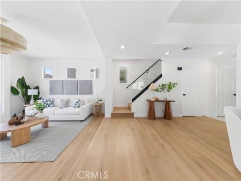 204  Lincoln Ave  , Huntington Beach, CA