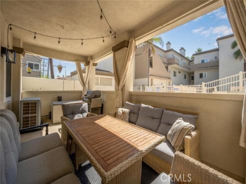 1516  Pacific Coast  101 , Huntington Beach, CA