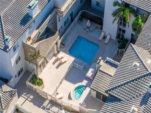 1516  Pacific Coast  101 , Huntington Beach, CA