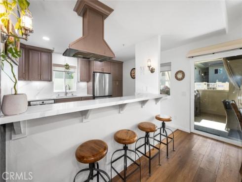 1516  Pacific Coast  101 , Huntington Beach, CA