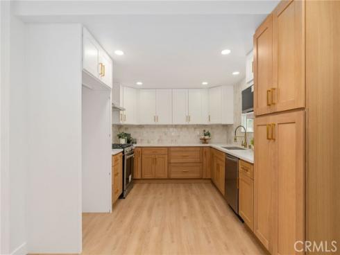 8171  Holland   Drive, Huntington Beach, CA