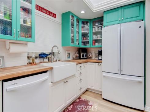 8788  Coral Springs  203 H  Court, Huntington Beach, CA