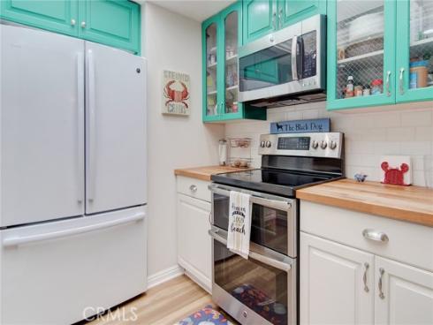 8788  Coral Springs  203 H  Court, Huntington Beach, CA