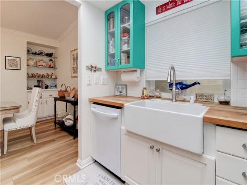 8788  Coral Springs  203 H  Court, Huntington Beach, CA