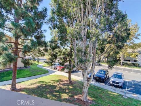8788  Coral Springs  203 H  Court, Huntington Beach, CA