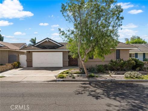 5862  Raphael  , Huntington Beach, CA