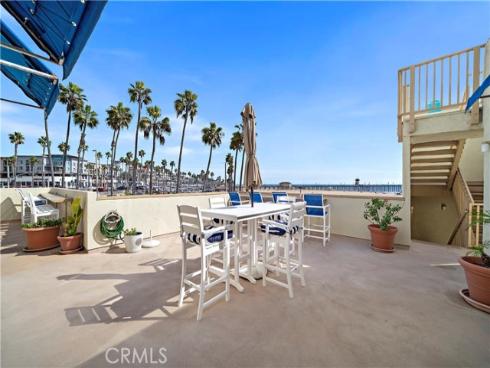 711 Pacific Coast 330 , Huntington Beach, CA