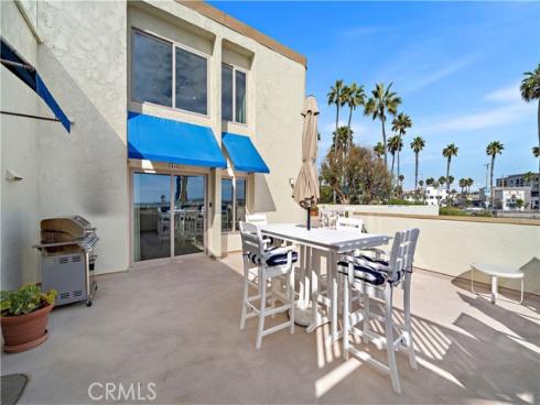 711 Pacific Coast 330 , Huntington Beach, CA