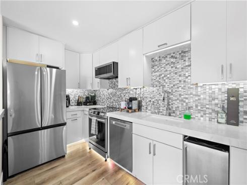 711 Pacific Coast 330 , Huntington Beach, CA