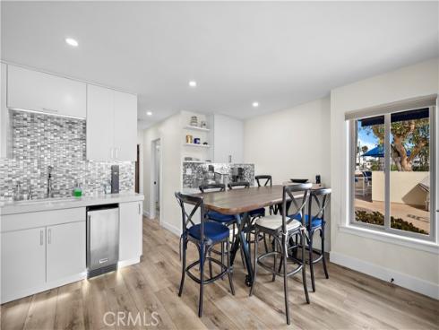 711 Pacific Coast 330 , Huntington Beach, CA