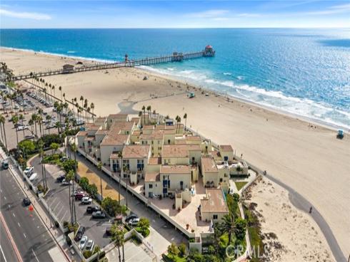 711 Pacific Coast 330 , Huntington Beach, CA