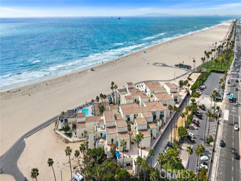 711 Pacific Coast 330 , Huntington Beach, CA