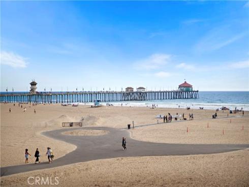 711 Pacific Coast 330 , Huntington Beach, CA