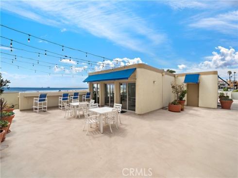 711 Pacific Coast 330 , Huntington Beach, CA