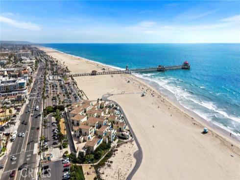 711 Pacific Coast 330 , Huntington Beach, CA
