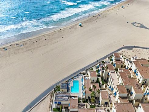 711 Pacific Coast 330 , Huntington Beach, CA