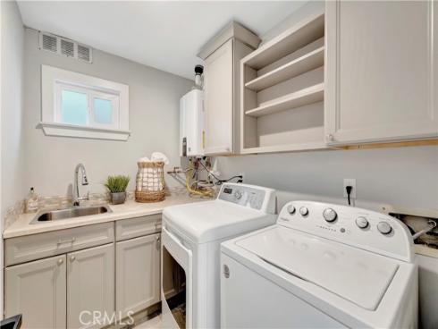 621  8th   Street, Huntington Beach, CA