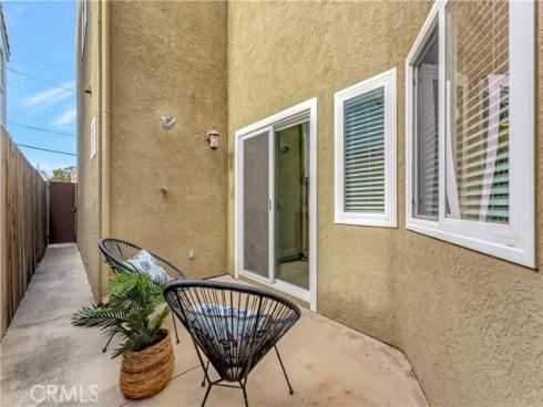 621  8th   Street, Huntington Beach, CA