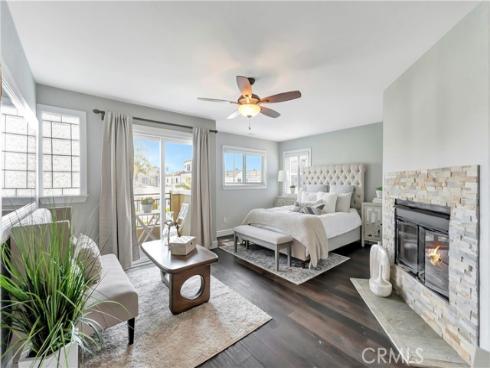 621  8th   Street, Huntington Beach, CA