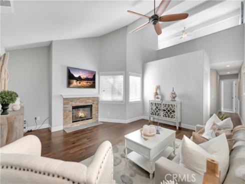 621  8th   Street, Huntington Beach, CA