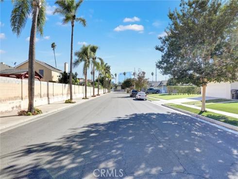 15391  Rushmoor   Lane, Huntington Beach, CA