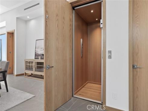 1828  Pine  , Huntington Beach, CA