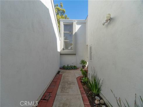 19748  Shorecliff  , Huntington Beach, CA