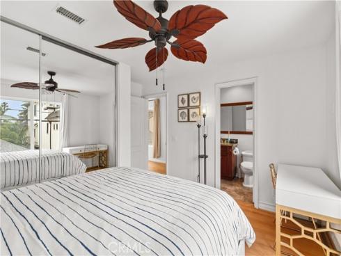 513  Pecan Ave  , Huntington Beach, CA