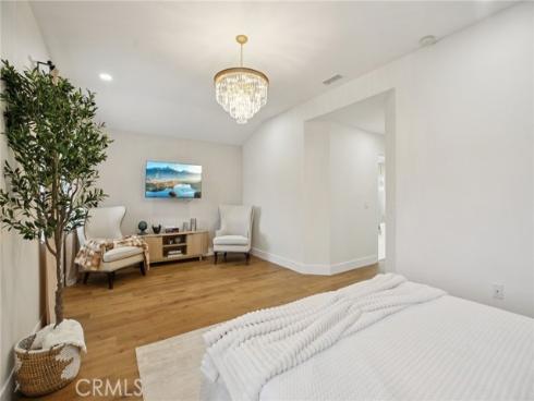 16542  Los Verdes   Lane, Huntington Beach, CA