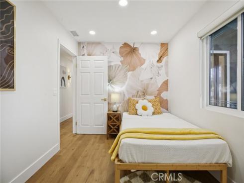 16542  Los Verdes   Lane, Huntington Beach, CA