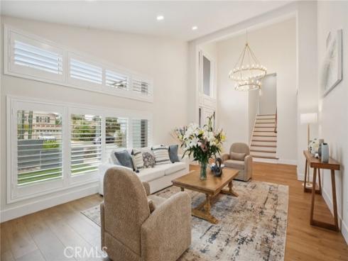 16542  Los Verdes   Lane, Huntington Beach, CA