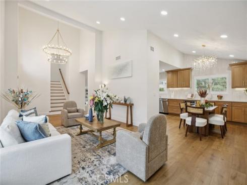 16542  Los Verdes   Lane, Huntington Beach, CA