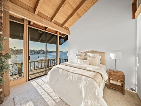 16611  Carousel   Lane, Huntington Beach, CA