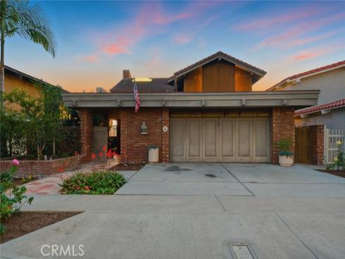 16611  Carousel   Lane, Huntington Beach, CA