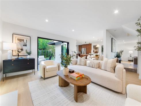 19321  Manor Point   Circle, Huntington Beach, CA