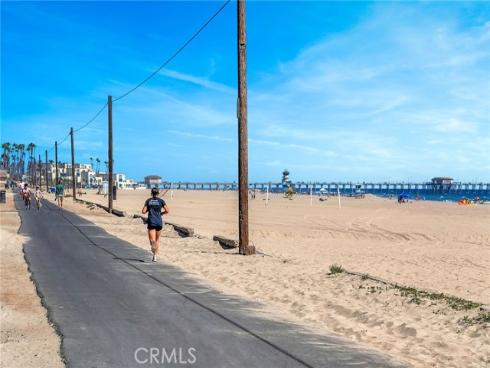 7993  Aldea   Circle, Huntington Beach, CA