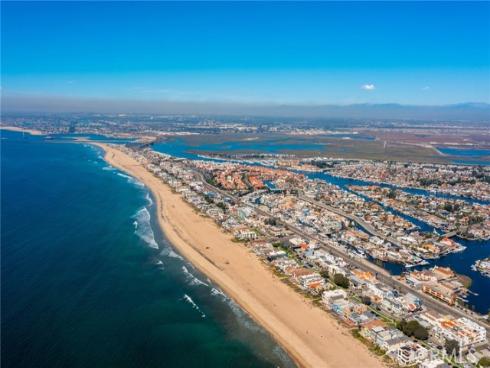 7993  Aldea   Circle, Huntington Beach, CA