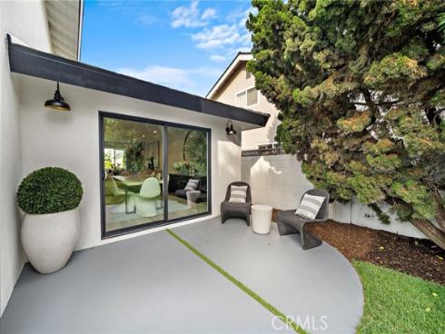 5262 Glenroy Dr , Huntington Beach, CA