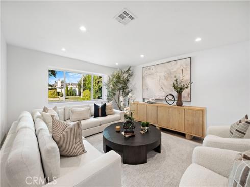 5262 Glenroy Dr , Huntington Beach, CA