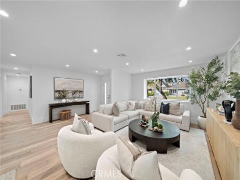 5262 Glenroy Dr , Huntington Beach, CA