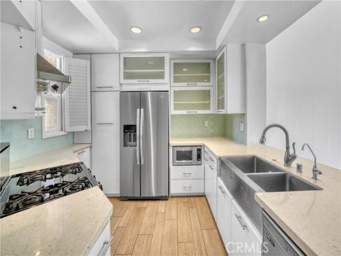 2000  Pacific Coast Hwy  309 , Huntington Beach, CA