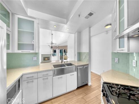 2000  Pacific Coast Hwy  309 , Huntington Beach, CA