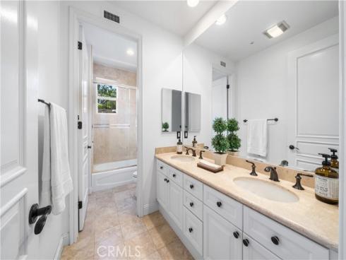 19731  Estate Circle  , Huntington Beach, CA