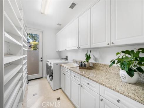 19731  Estate Circle  , Huntington Beach, CA