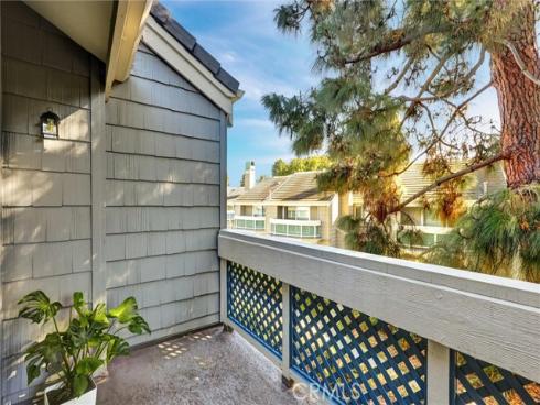7262  Yellowtail Drive #206  , Huntington Beach, CA