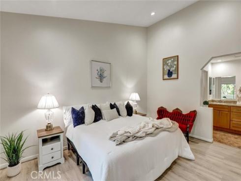 7262  Yellowtail Drive #206  , Huntington Beach, CA