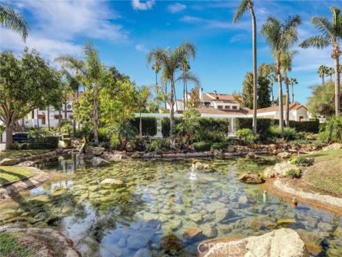 7262  Yellowtail Drive #206  , Huntington Beach, CA