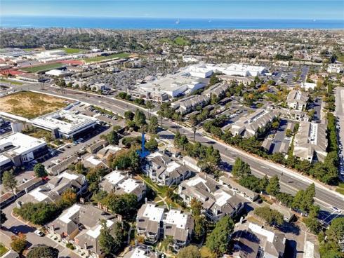 7262  Yellowtail Drive #206  , Huntington Beach, CA